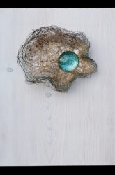 Mixed tech., glass & gliding on wood • 22,5x17cm • More pic. > GALLERY SCULPTURES